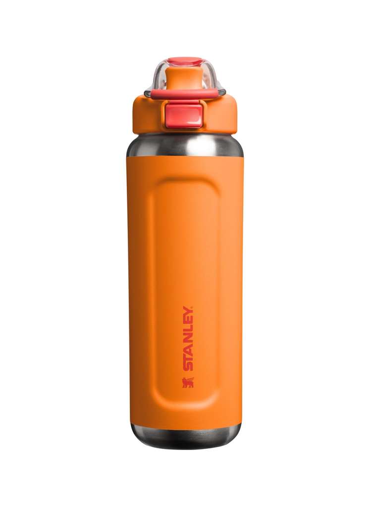 La botella Stanley Wellspring 700 ml baja a 27€ en Amazon con un 32% de descuento